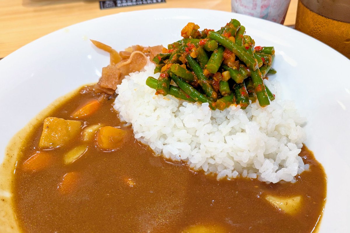 _moonterrace's tweet photo. 今期4回目は変化球でニンニクの芽カレー #すき家 https://t.co/othlwMl2Rh