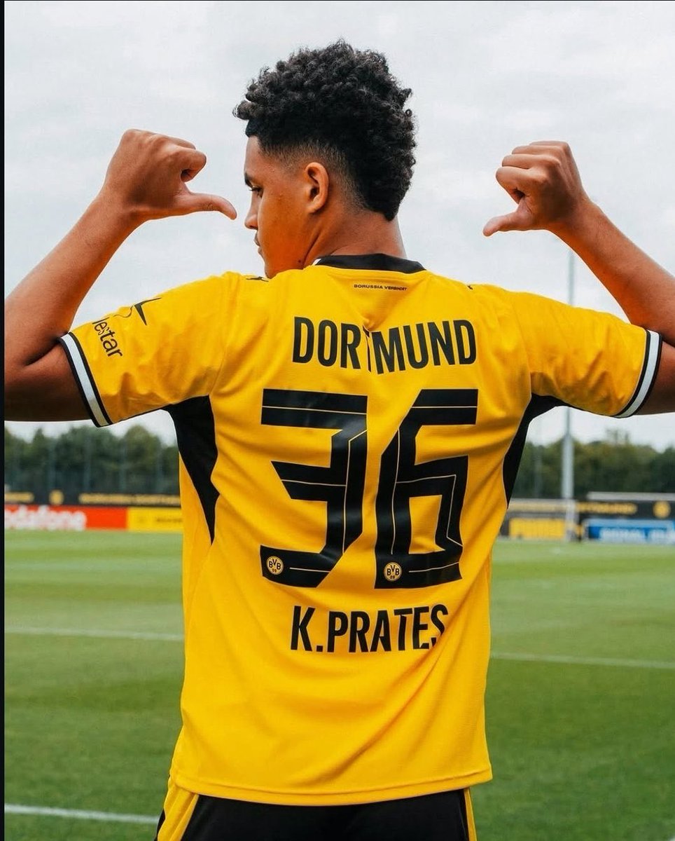RisingStarXI's tweet photo. 4 Wonderkids.
4 Different Countries.
4 Ballers.
4 BVB signings for 2026/27.

𝐓𝐎𝐏 𝐑𝐄𝐂𝐑𝐔𝐈𝐓𝐌𝐄𝐍𝐓 🐝👏 https://t.co/oH7RUwpc4z