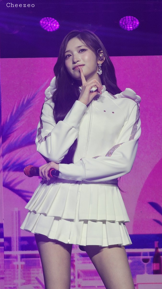 Cheezeo's tweet photo. 260801 LA 👼
#LEESEO #이서 #イソ
#IVE #아이브
#SHOW_WHAT_I_AM https://t.co/5RGSrbf2Nm