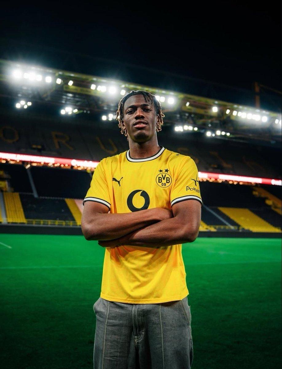RisingStarXI's tweet photo. 4 Wonderkids.
4 Different Countries.
4 Ballers.
4 BVB signings for 2026/27.

𝐓𝐎𝐏 𝐑𝐄𝐂𝐑𝐔𝐈𝐓𝐌𝐄𝐍𝐓 🐝👏 https://t.co/oH7RUwpc4z