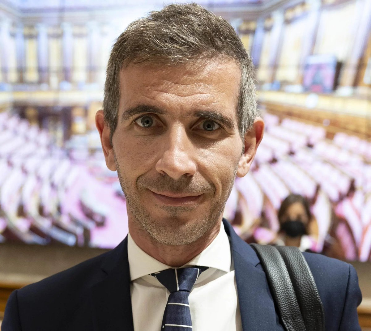 bbbb1_2_'s tweet photo. L'audizione di Conte davanti alla Comm.parlamentare d'inchiesta sul Covid, inizialmente fissata per martedì 4/08 2026 alle 9:30, è stata sconvocata e rinviata a data da destinarsi!Lisei (FdI), ha spiegato che lo slittamento si è reso necessario a causa dei lavori concomitanti😂 https://t.co/tcFg8qXhU3