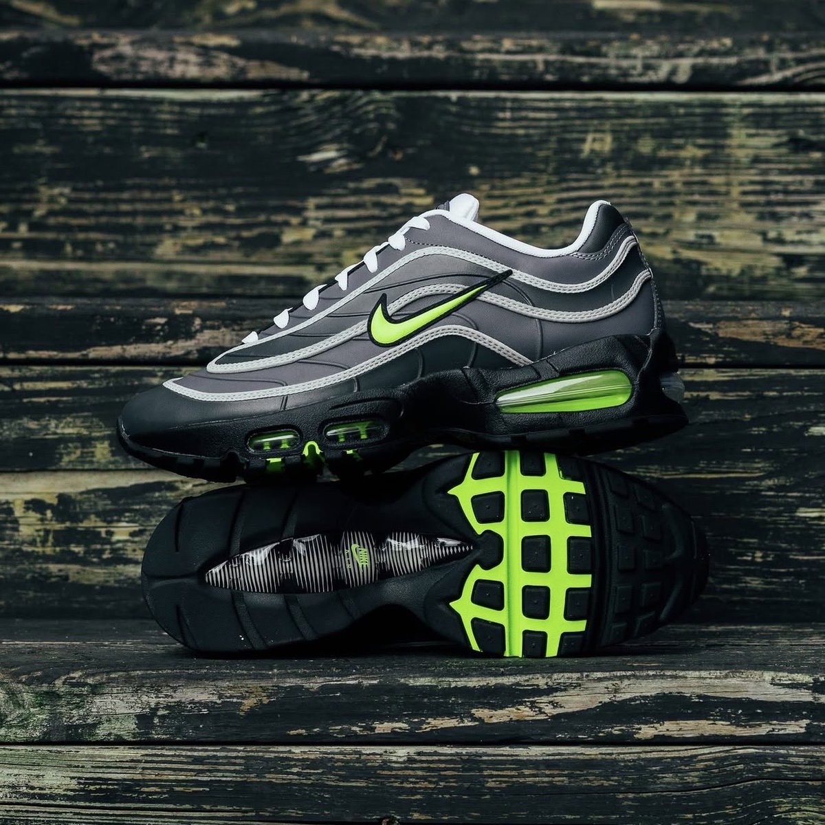 110slad's tweet photo. Nike Air Max 95 Neon Joga Bonito 
SKU: IO1753-003
📸: DTLR https://t.co/43qDaguuag