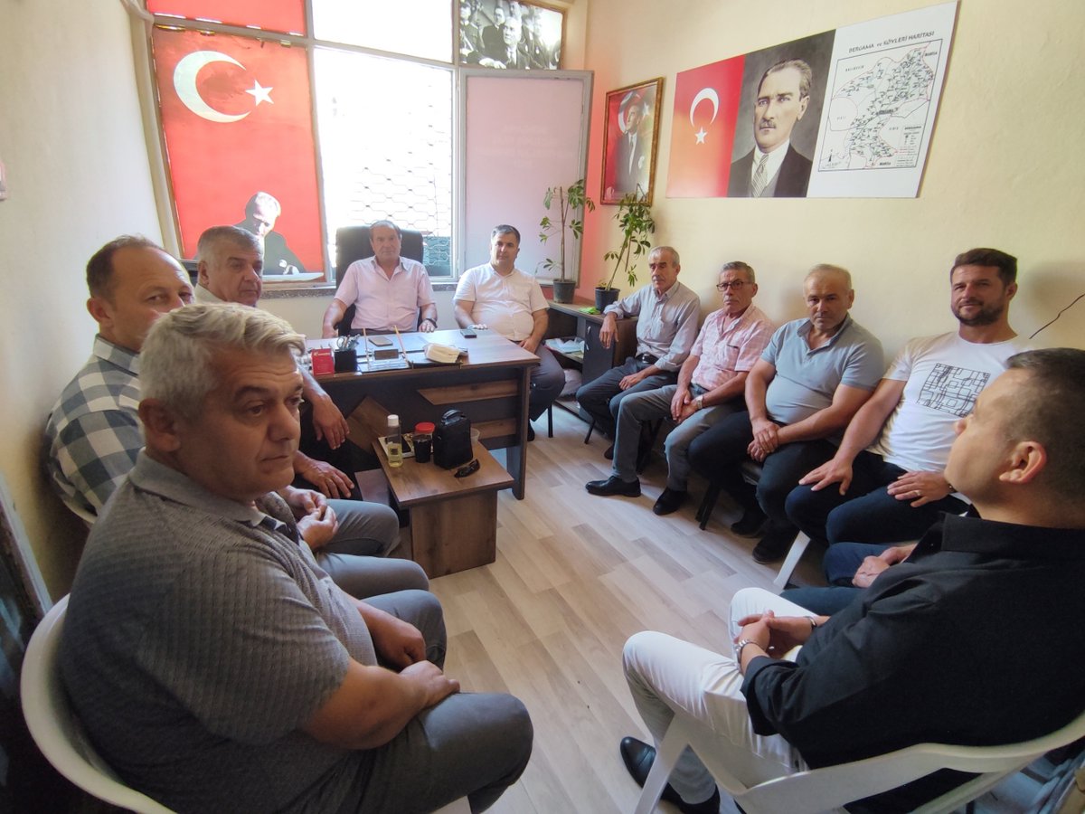 bergama_mem's tweet photo. 📜✍️İlçe Milli Eğitim Müdürümüz Sayın Ekrem ULUS, Şube Müdürümüz İbrahim TIRAŞ ile birlikte Bergama Seçilmiş Faal Muhtarlar Derneği'ni ziyaret ederek Dernek Başkanı Zekai YILMAZ ve muhtarlarımızla bir araya geldi. 📌
@tcmeb @izmir_ilmem @yahsiomer @UlusEkrem https://t.co/JeC1BtvbHC