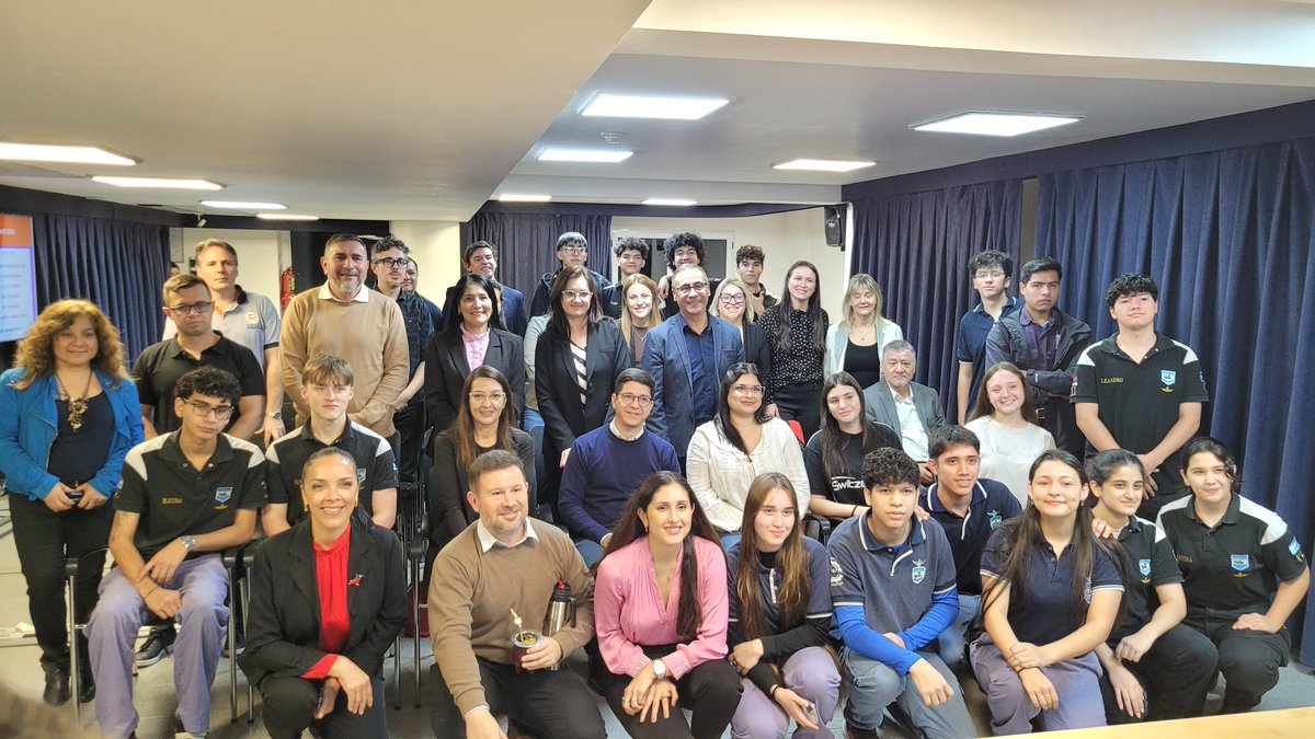 InformacionLeg3's tweet photo. 🎓🏛️ Parlamento Estudiantil 2026

Se realizó el sorteo de las instituciones participantes. Paula Franco, Ramiro Aranda y Daniela López destacaron el valor de escuchar a los jóvenes y convertir sus ideas en propuestas para seguir construyendo una Misiones con más participación. https://t.co/vCGhlqKeEc