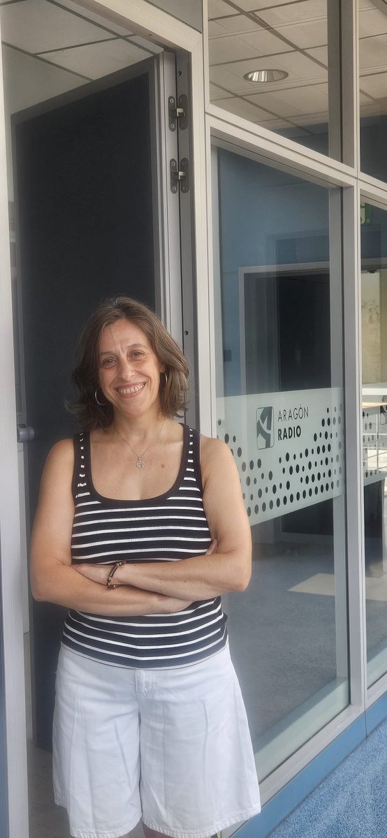 reyeslambea's tweet photo. ¿Qué hace único al #CaminoFrancés por #Somport? Ayer participé en #LaCadiera @aragonradio en calidad de hospitalera de historias.
@CSantiagoAragon #CaminoDeSantiago 
https://t.co/HeICQ4XTCM https://t.co/YaLRP0EDqk