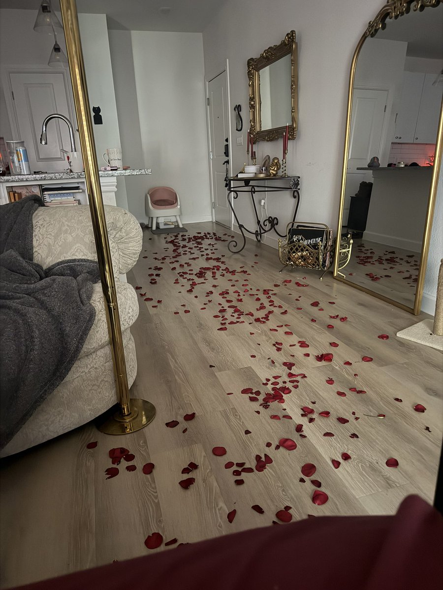 AngelCakebbyy's tweet photo. @AtlasErosx did all that and then came home to your girlfriend you disguisting vile person https://t.co/jae3Hzkb0C