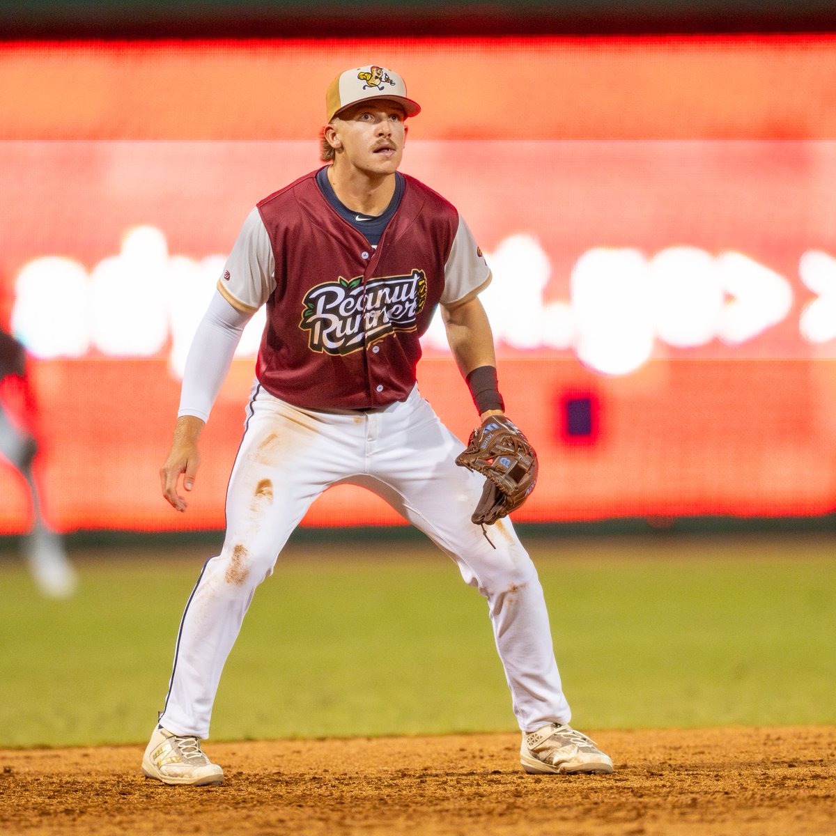 MLBPipeline's tweet photo. The Marlins are acquiring a trio of Top 30 Rays prospects in exchange for Liam Hicks, per @Feinsand:

No. 16 Brayden Taylor (INF)
No. 26  Jacob Kisting (RHP)
No. 27 Adrian Santana (SS)

More on the prospects: https://t.co/4QaC90EOnm https://t.co/s4olfSq2yy