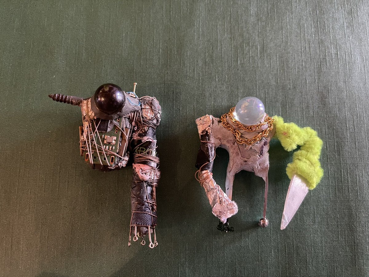 CrowValve46854's tweet photo. @MessRedds I made these little figurines, but I did finish the limbless guy, but they’re all destroyed by now that’s which is sad https://t.co/elqytQ2uiI
