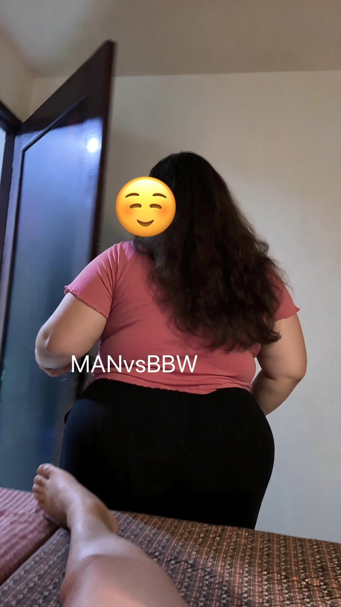 manvsbbw's tweet photo. วันนี้ 04.สค.69 เวลา 6 โมงเย็น แอดปล่อยเรื่อง แม่บ้านรีสอร์ทนะครับ เพิ่งพิมพ์เสร็จเลย….
….เมื่อยมาก ตอนนี้เลยขอไปนวดหน่อยไม่ไหวนั่งพิมพ์นานเกินปวดขา!!!!!! เคยบอกหมอท่านนี้ว่าชอบเล็บสีแดง Sexy ดี ไม่รู้ว่าทาเอาใจแอดไหมนะ ไม่ได้เจอหลายเดือนนางอวบขาวมีน้ำมีนวลขึ้นเยอะเลย หรือจะอ่านเรื่องหมอท่านนี้ดี55 

ราตรีสวัสดี เย็นๆ เรามีนัดกันนะครับ FC #MANvsBBW