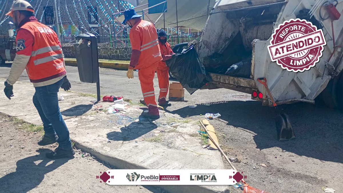 LimpiaPue's tweet photo. 🧹 #ReporteAtendido | Personal de #Limpia acudió al parque ubicado en 25 Poniente y 31 Sur, donde realizó labores de recolección de residuos y barrido, tras la celebración de la fiesta patronal.
Con estas acciones contribuimos a mantener espacios limpios para las y los poblanos. https://t.co/DtVaWGfGWq