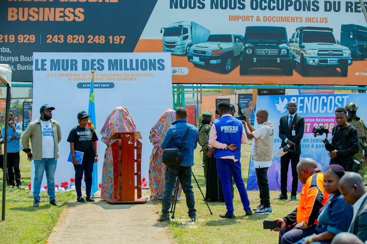 FonarevRDC's tweet photo. L’Ituri se souvient.

À Bunia, la commémoration officielle du GENOCOST s’est tenue en présence du Gouverneur militaire de la province de l’Ituri, le Général-major Gaby Kasongo Mulumba, ainsi que de plusieurs survivants venus rendre hommage aux millions de victimes des crimes commis en République démocratique du Congo.

Maintenant que tu sais, que fais-tu ?

✍🏾 Signez la pétition : https://t.co/ueI2dk1p7W