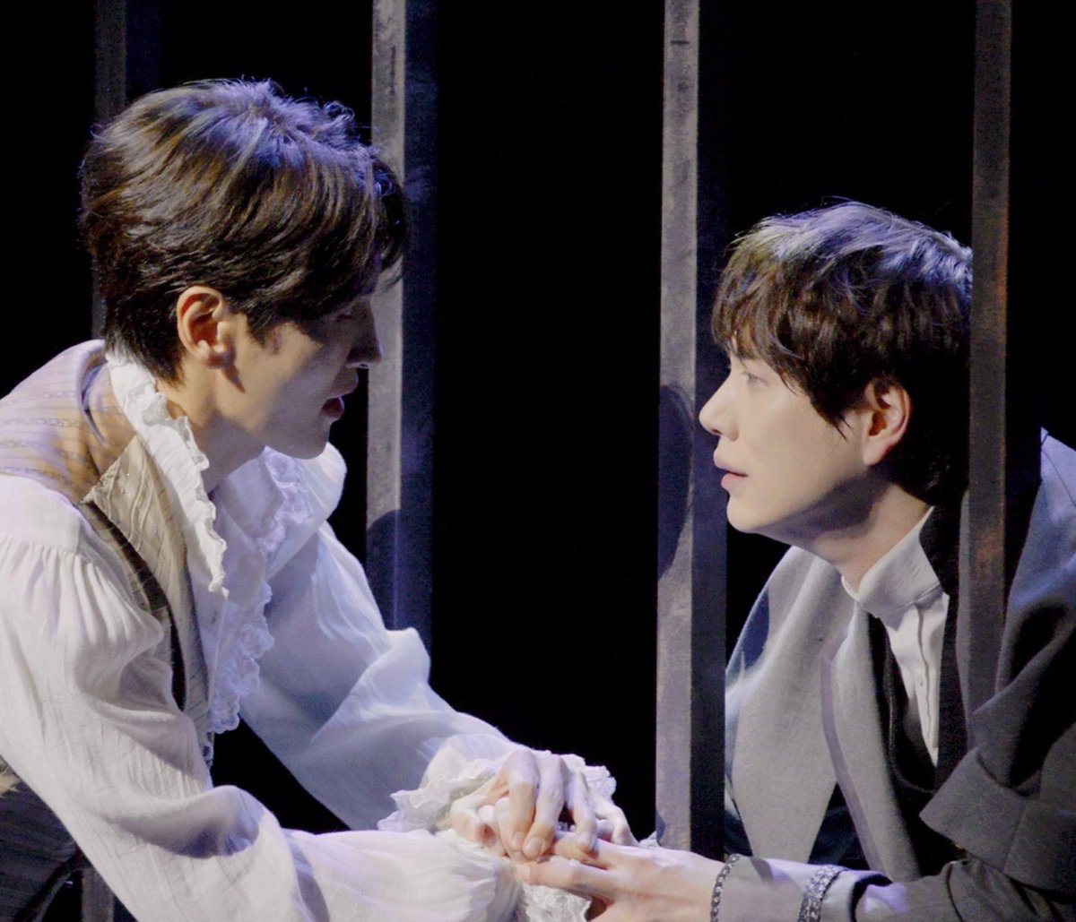 FR_khvi_ethd's tweet photo. 오억년만에 프사를 바꿨습니다... https://t.co/MPv5E9EAR6