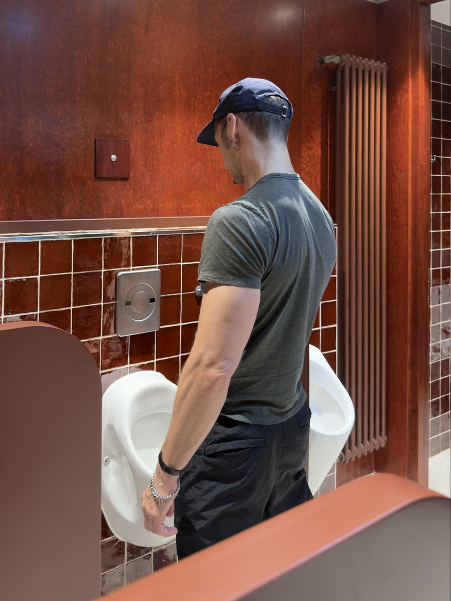 HungBerlinGuy's tweet photo. Pissing! Pull your pants down and join me! 🍆💦👅 https://t.co/w7cXkriAMI