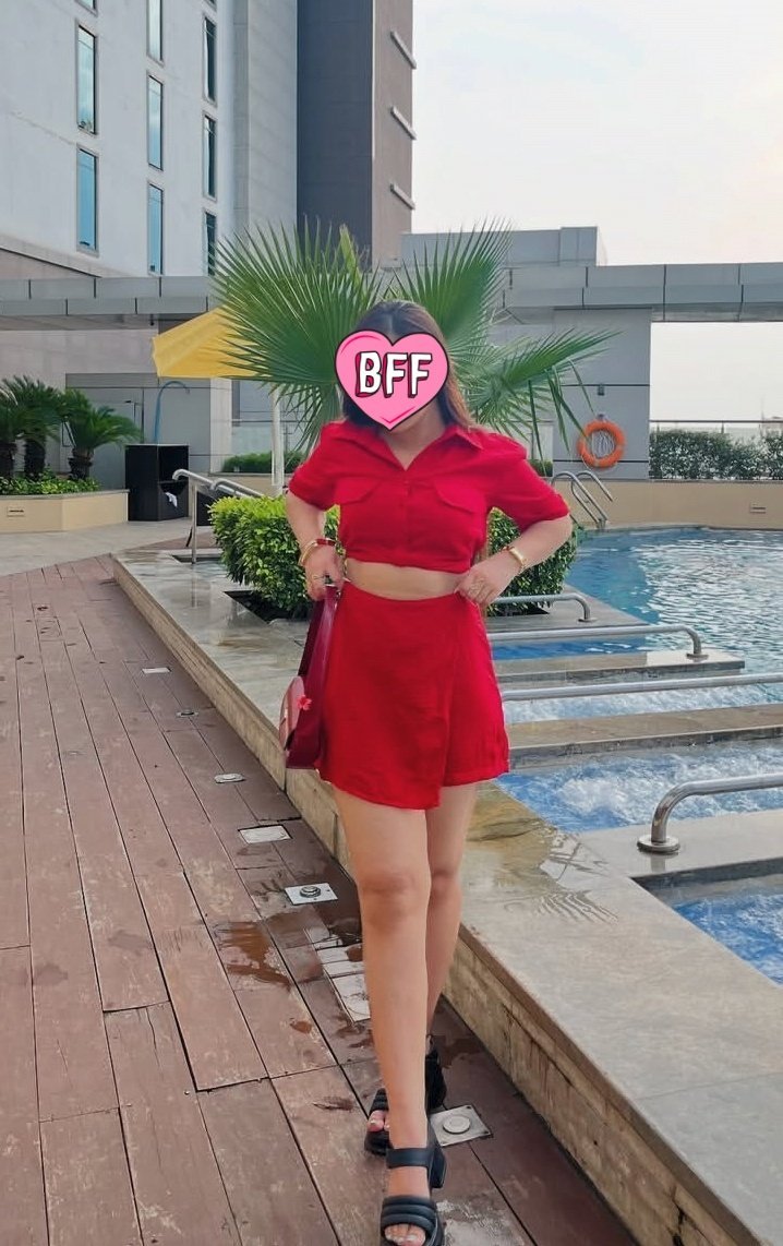 NandaniMistress's tweet photo. Bangalore and Chennai session going on 🐕🐶 https://t.co/wXSCoRvOU7