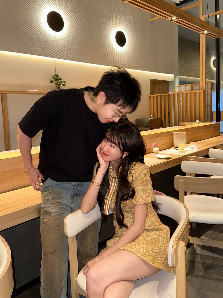 dghnsva5g's tweet photo. ติดกัน 2 คน ❤️
รักมะมี๊ รักมะมี๊

ขอบคุณมากๆน๊า ของขวัญน่ารักมากงับ 🫶🏻 https://t.co/62P6CWU7Yv
