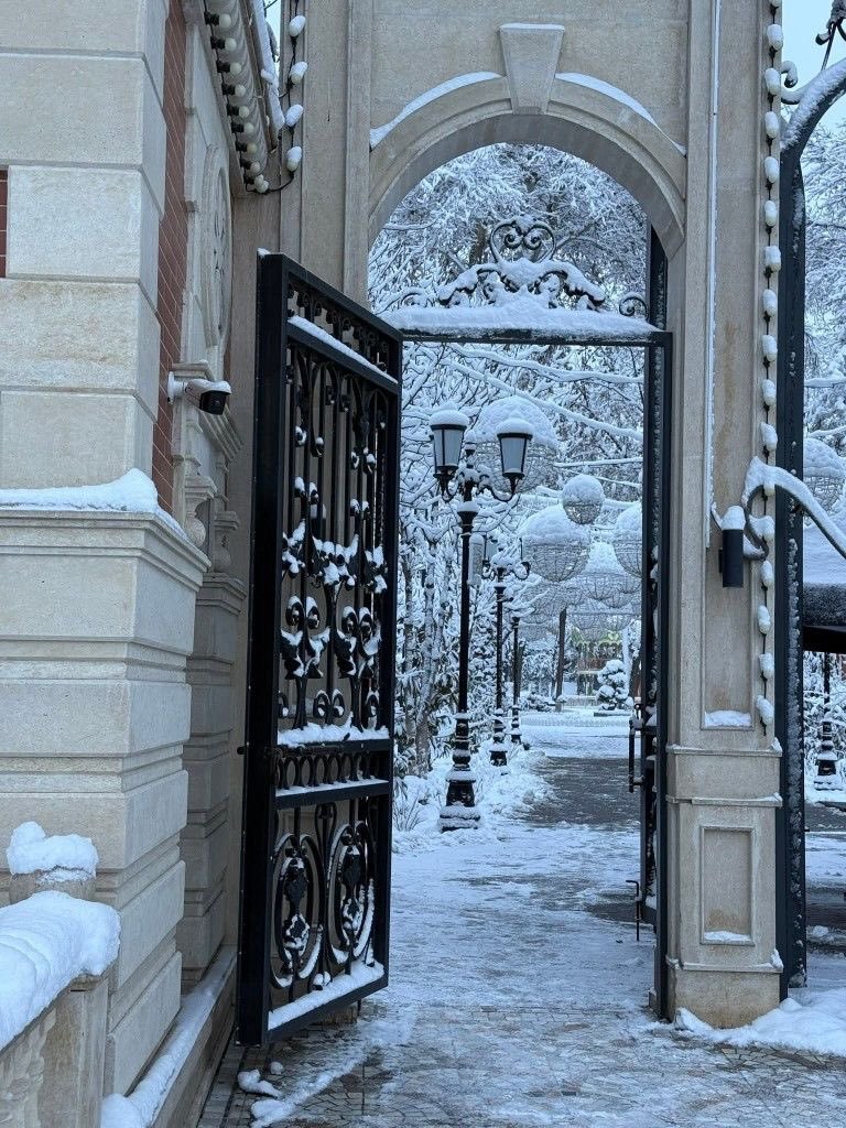 ____flowers__'s tweet photo. Paris, France https://t.co/lcwNZHFsMH