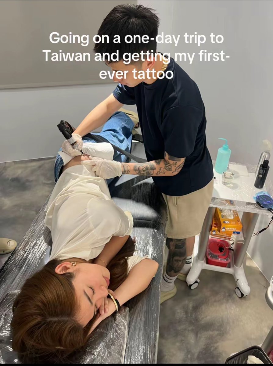 colaiahgallery's tweet photo. HUH MAY TATTOO RIN SI AIAH!!??! https://t.co/9H0gVjH83S