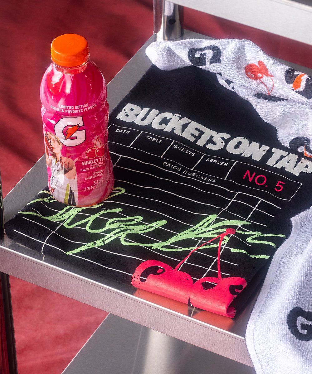 SoleRetriever's tweet photo. DRINKS UP: Gatorade is reviving Paige Bueckers’ Shirley Temple flavor with an exclusive PE set 🍹🪣 

Paige’s first capsule includes a Shirley Temple Gatorade bottle, co-branded Nike shirt, and a towel ($65). 

The second drop includes the bottle &amp; towel ($20).

🗓️ August 6th https://t.co/Ugoex4aoCu