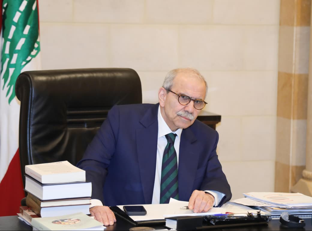 forsanbeiruut's tweet photo. ترأس رئيس الوزراء نواف سلام اجتماعًا لمتابعة ملف السير في بيروت، مؤكدًا ضرورة تنفيذ إجراءات سريعة للحد من الازدحام، وتشديد ضبط المخالفات، وتعزيز السلامة المرورية وتحسين انسيابية حركة السير في العاصمة.
#فرسان_بيروت
#لبنان https://t.co/L2SkVJQH44