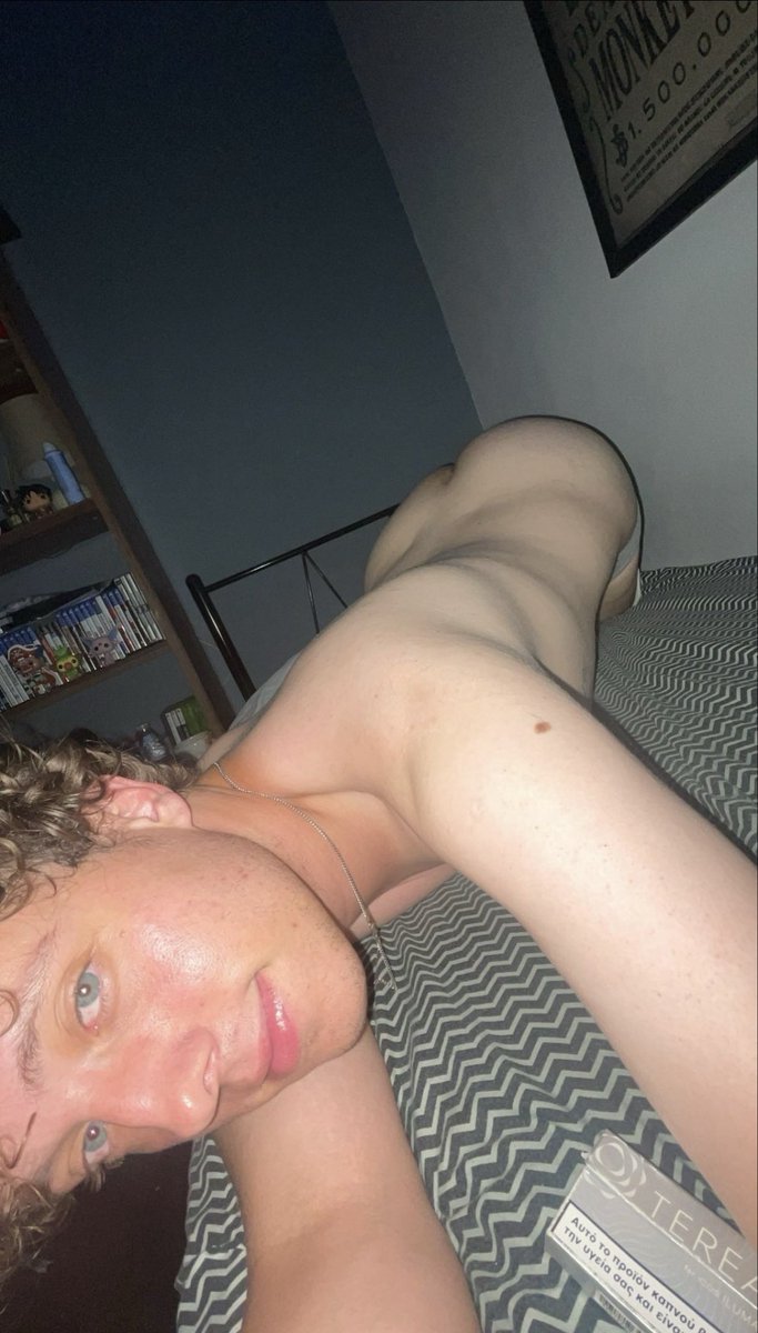Nickbit10's tweet photo. I enjoy being a pathetic f@g online for real men to jerk off and laugh at me #humiliation #slut #faggot #fag #loser #pig https://t.co/NrwdDTcBEk