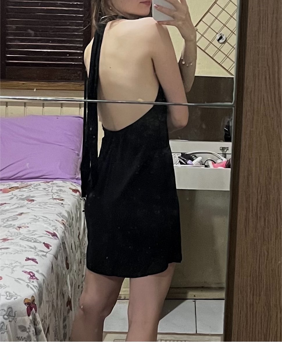 miakcalsss's tweet photo. vestidinho q eu comprei q qnd eu tiver os ossos mais aparentes vai ficar lindo mds to ansiosa!!!! https://t.co/IWsvboYhp8