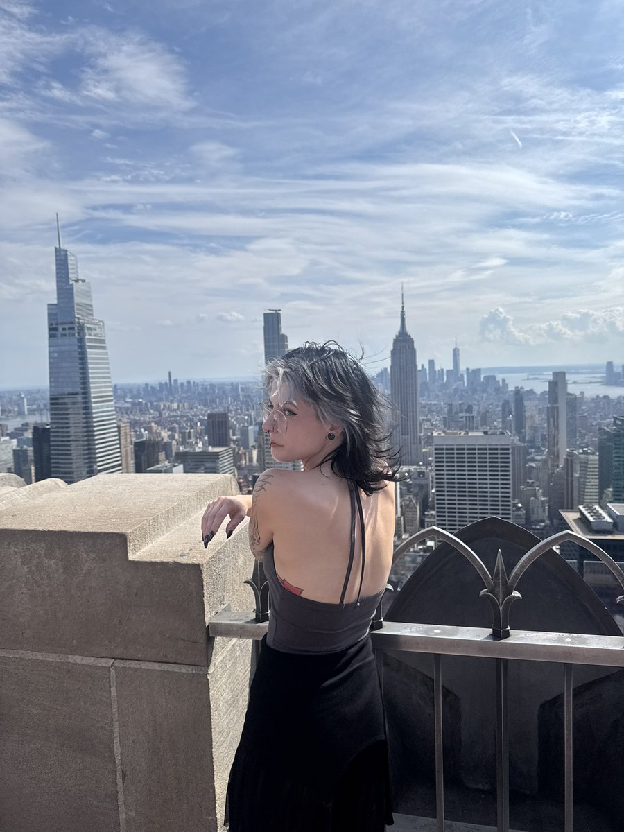 maddescape's tweet photo. didn’t get a pic of my day 2 outfit but Ny/NJ is always a blast https://t.co/45FnKWUnHi