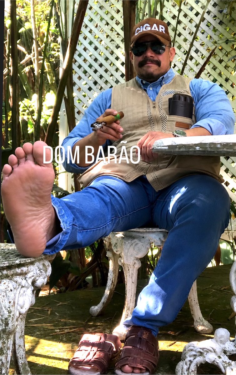 DomBarao1979's tweet photo. After my riding boots, a good pair of leather sandals is my favorite footwear. https://t.co/jZa4b2D7kA