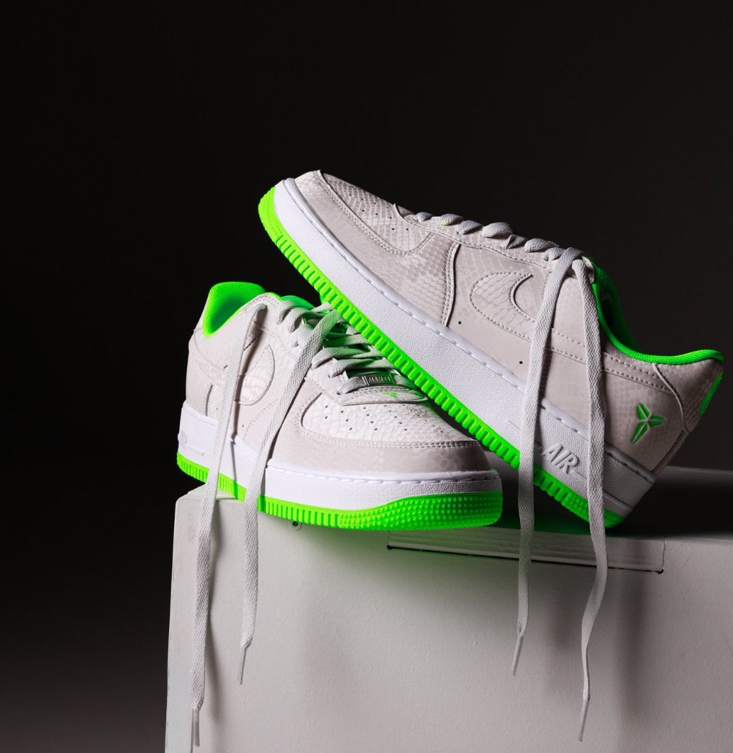 SOLELINKS's tweet photo. Ad: Kobe x Nike Air Force 1 'Vast Grey/Electric Green'

Millennium:https://t.co/vbFj4riNz7 (15% off w/ code NRC15)
FTL:https://t.co/vB3cdLjgVl
Nike:https://t.co/AWE4DJq5o2
DSG:https://t.co/8toGqBYwyt
Sole Play:https://t.co/dkd6uvzoPm
Lee Baron:https://t.co/vEpSgOaLKO https://t.co/qMMBxOwvqL