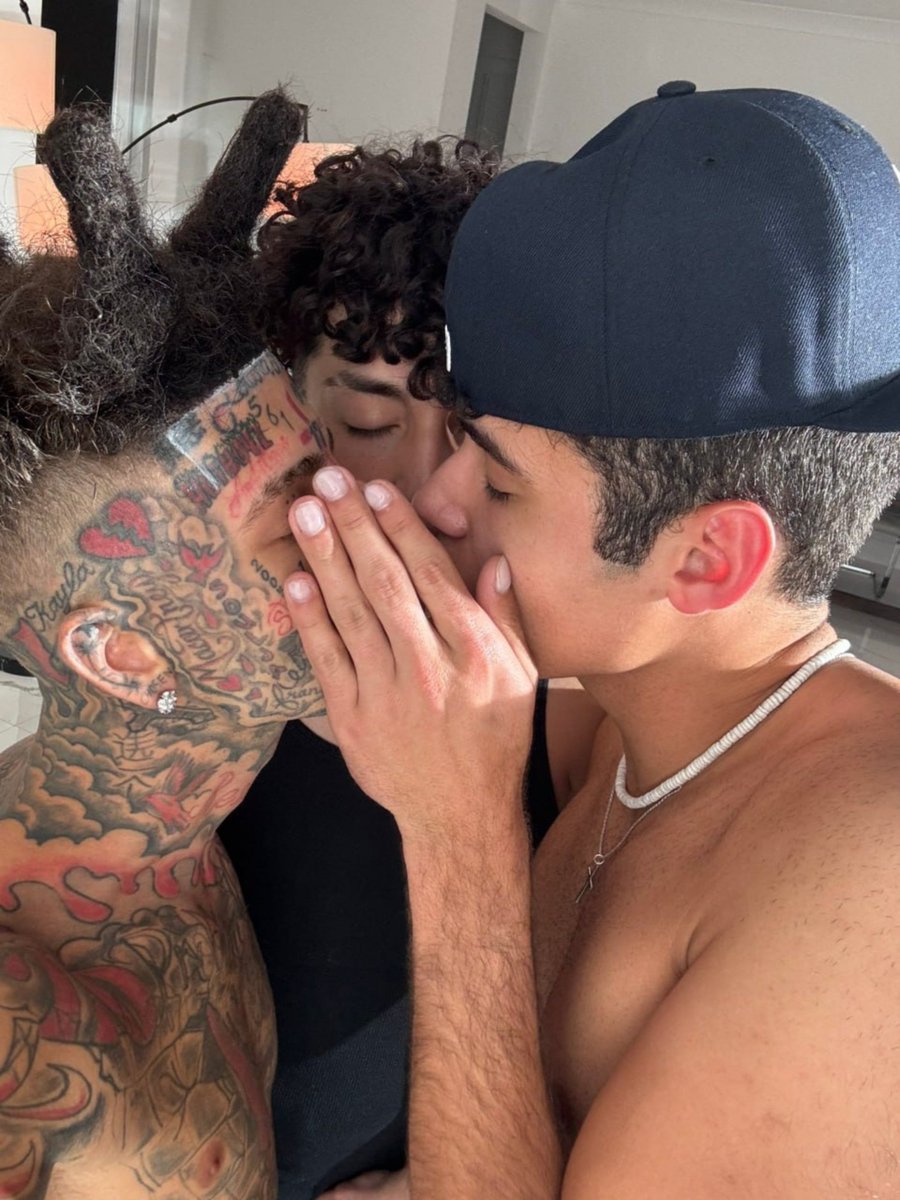 Johnnybait5kq's tweet photo. Click the link below to purchase exclusive baited files for as low as $$20- $100 https://t.co/0UGNmhOWHb

#SnapchatLeakedVideo  #str8bait #gaysolo #gaybandung #Lgbtq #Newyear #USA #gayporn https://t.co/DOPU1Xbtnf