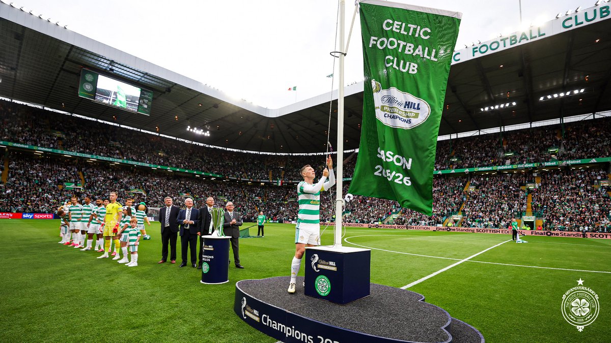 CelticFC's tweet photo. 🏳️ Five flags in a row 😮‍💨

#CELDUN | #CelticFC🍀 https://t.co/h0dNpY9Ys9