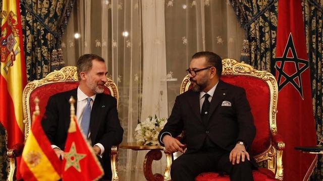 NucleoNeandertl's tweet photo. @JMAlbero2 @elmundoes @PSOE Habla con el jefe del ejercito, es el quw deberia dar la cara no? https://t.co/UuohlqGJR9