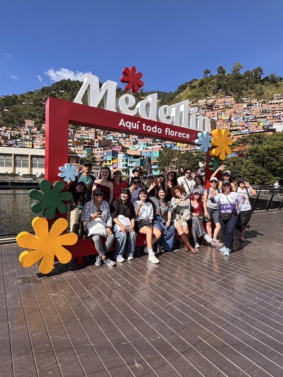 saraconrabia's tweet photo. Mientras exista la @redabolicionmed habrá esperanza para las mujeres y niñas de Medellín.  💜 

Gracias a quienes nos han respaldado de cualquier forma. https://t.co/0Mo383m8rn