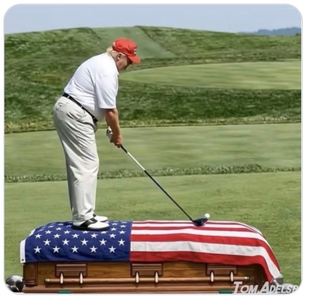 jewelofchicago's tweet photo. @WhiteHouse BEFORE DURING OR AFTER GOLFING? https://t.co/fIw8LGd5a4