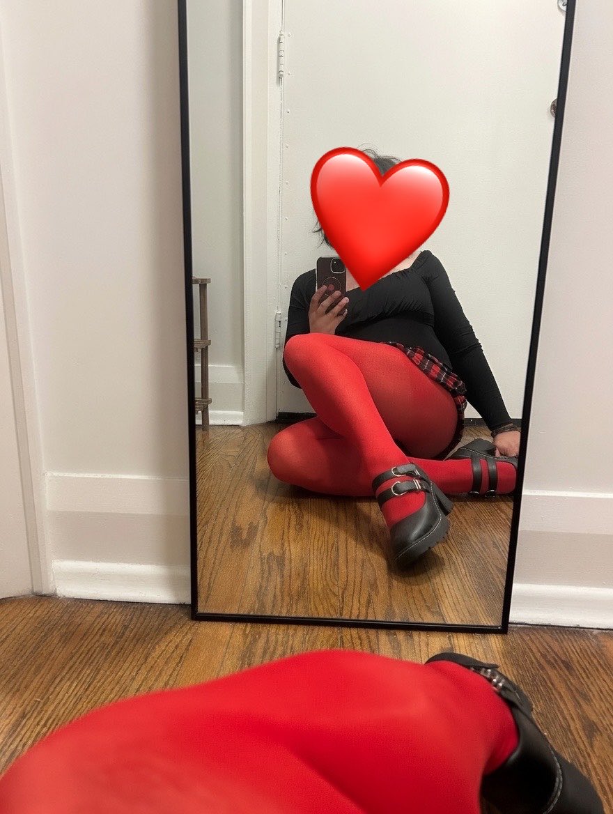 alexa_adore_CD's tweet photo. School girl.

#Sissy #Femboy #Crossdresser #GayToronto #Lingerie #Nylons #Stockings #HighHeels #Trans #MTF  #Fetish #Wataa https://t.co/F0jdTjpufR