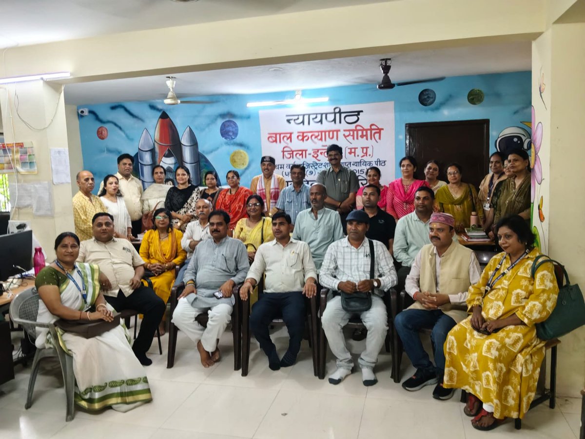 dharmen15774's tweet photo. मध्यप्रदेश के विभिन्न जिलों से इंडक्शन ट्रेनिंग में आए हुए सीडब्लूसी के अध्यक्ष/सदस्यों से भेंट करने के अवसर पर। https://t.co/JV7AvlpGLC
