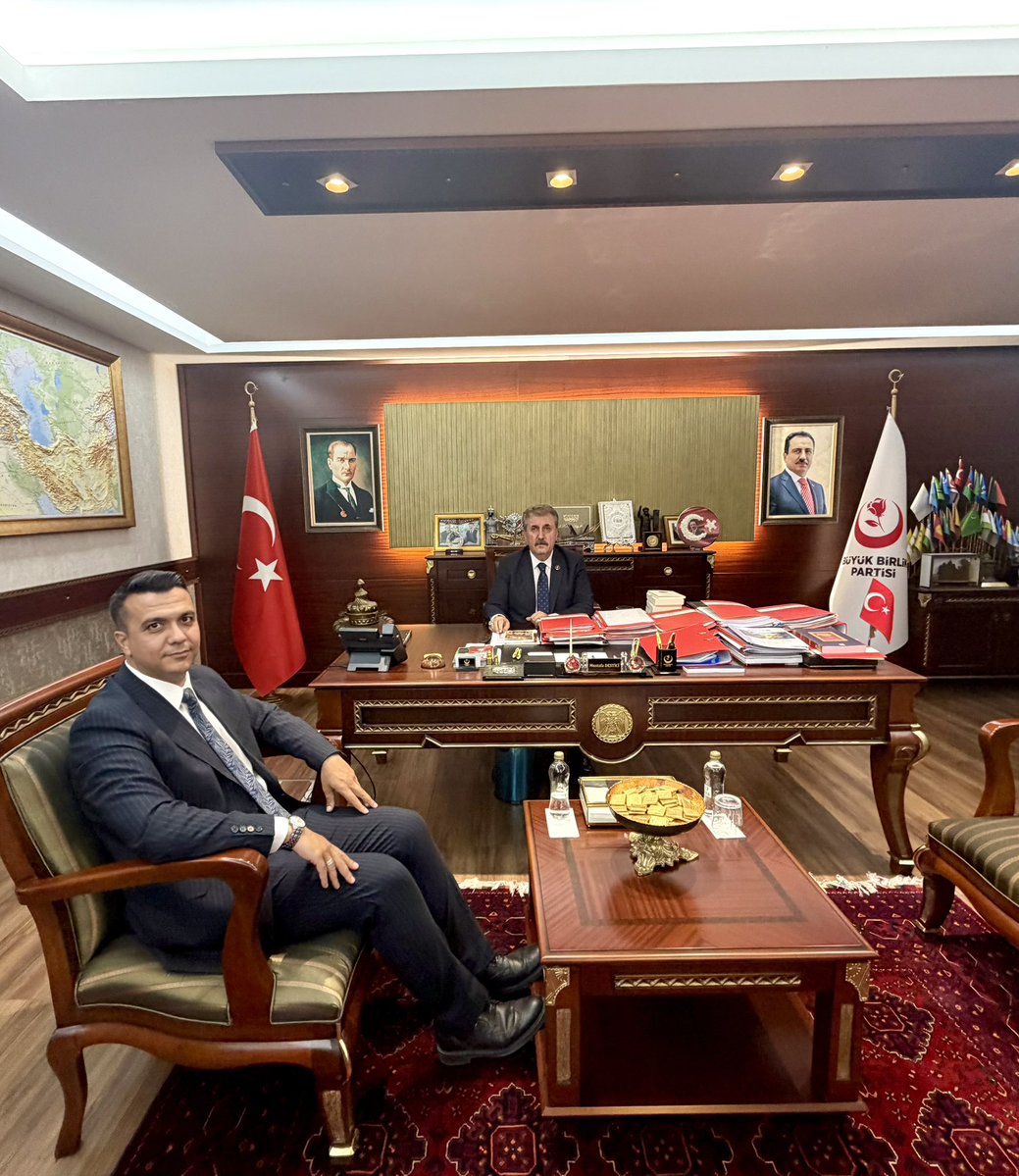 Samet_Bagci's tweet photo. Büyük Birlik Partisi Genel Başkanımız Sayın Mustafa Destici Beyi makamında ziyaret ederek, görev alanımız ve çalışmalarımızla ilgili bilgilendirmelerde bulunduk. https://t.co/ZXn75F5o9P
