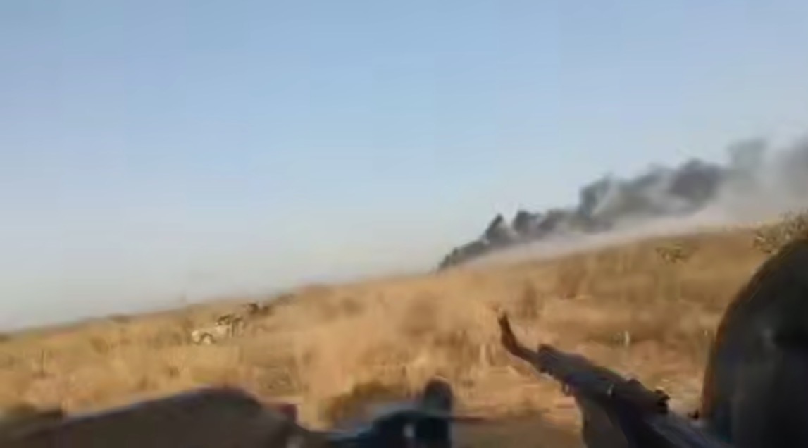 OSINT_HQ's tweet photo. Footage from Maiduguri shows Nigerian troops reportedly engaging Boko Haram at close range, as close as 10 meters. Not yet independently confirmed. https://t.co/jiFFMaDao4