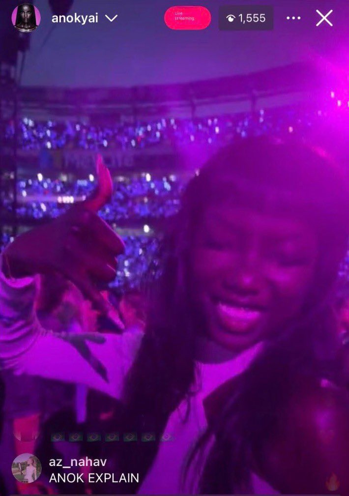btschartsxdaily's tweet photo. [INFO] Supermodel Anok Yai attended and did a livestream at the #BTS concert at the MetLife yesterday! 💜

“All 7 I’m greedy” https://t.co/7L5f4ZbSOo