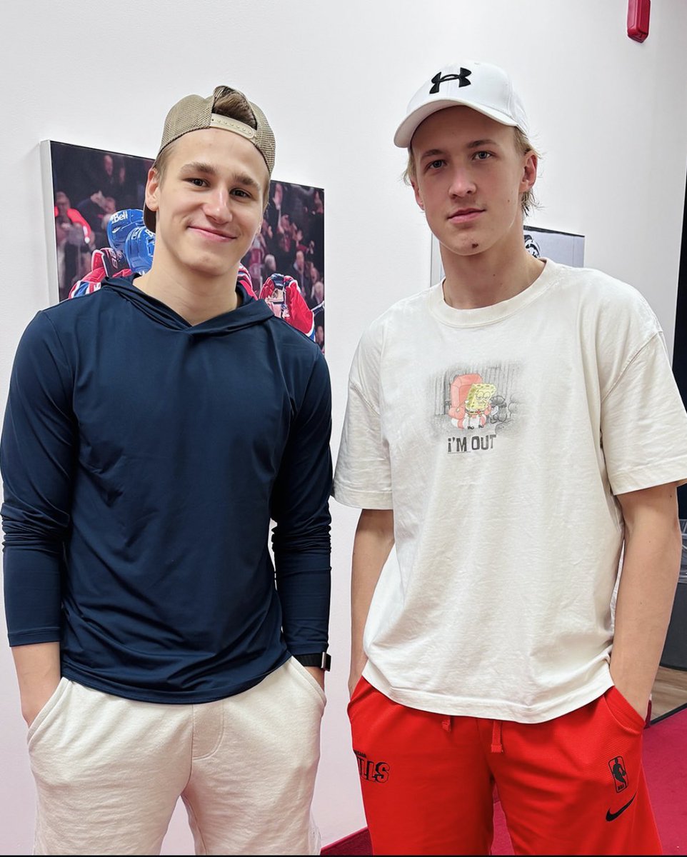 HabsOnReddit's tweet photo. Habs prospect Alexander Zharovsky on spending part of his summer in Montreal with his childhood friend Ivan Demidov:

"Ivan put me up, kept showing me around, and fed me. We trained together and spent time together." https://t.co/dRbHCXsVJH