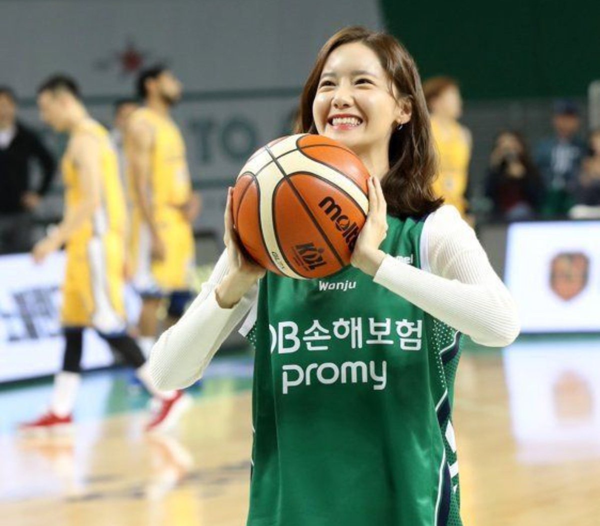inlovewyoona's tweet photo. Yoona ❤️ https://t.co/INWkjeZ8ja