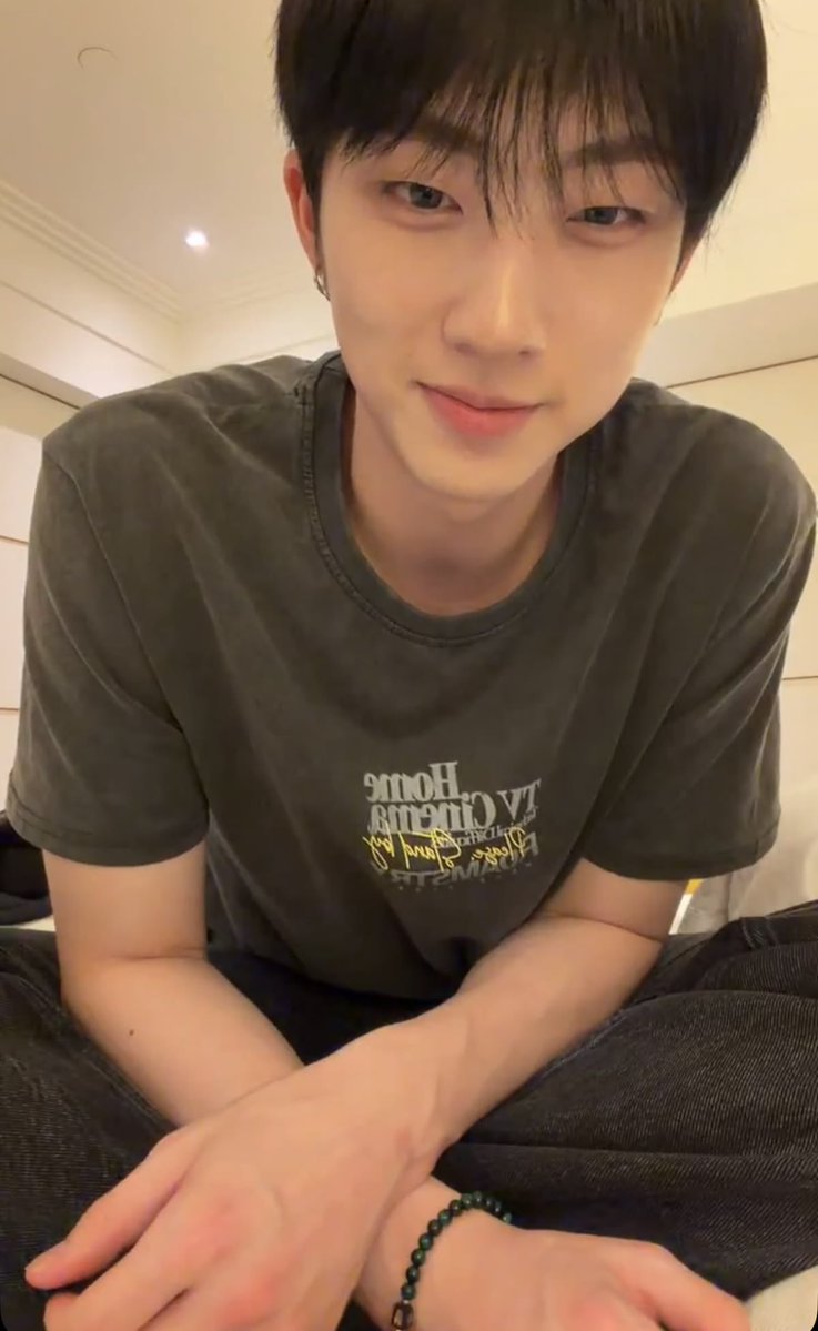 dailychoijiung's tweet photo. https://t.co/T0FBmM995I