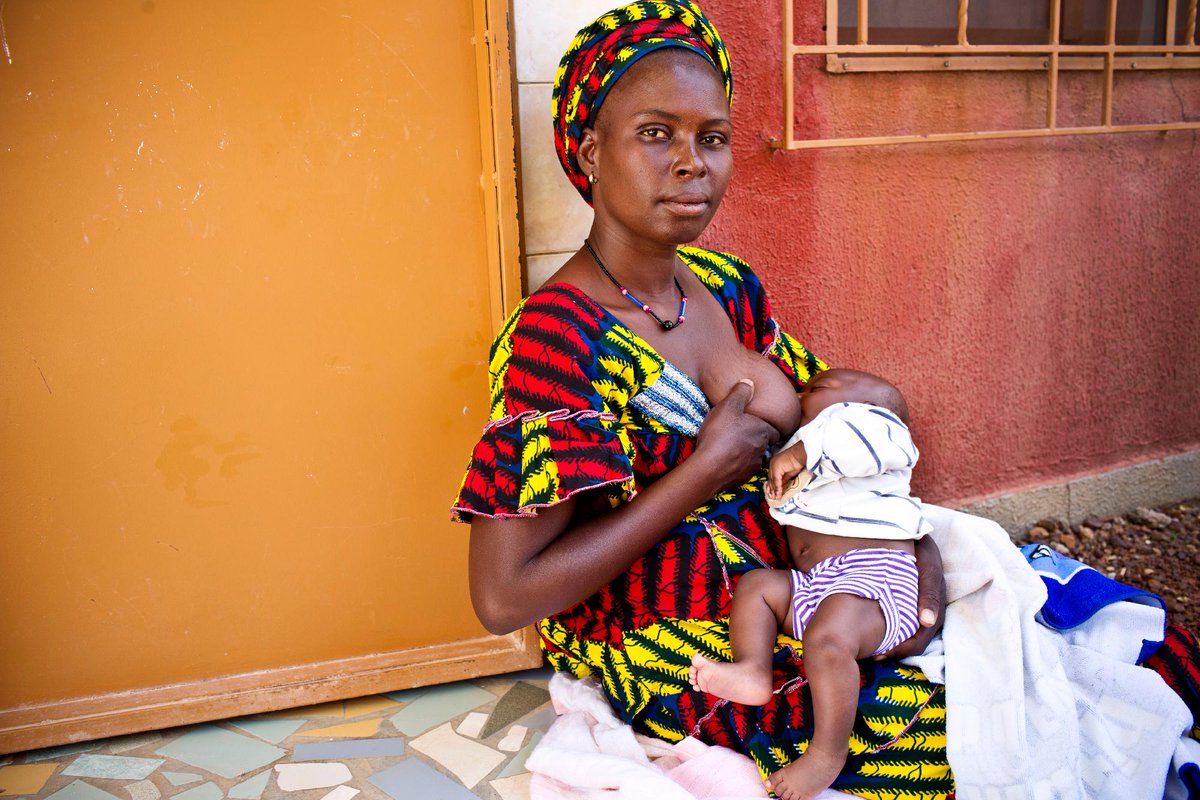 Jhpiego's tweet photo. Breastfeeding gives babies one of the healthiest starts in life.

Jhpeigo works alongside governments and communities to strengthen maternal and newborn care, so every mother has the support she deserves from pregnancy through the postnatal period.

#WorldBreastfeedingWeek https://t.co/YeEUhjen3B