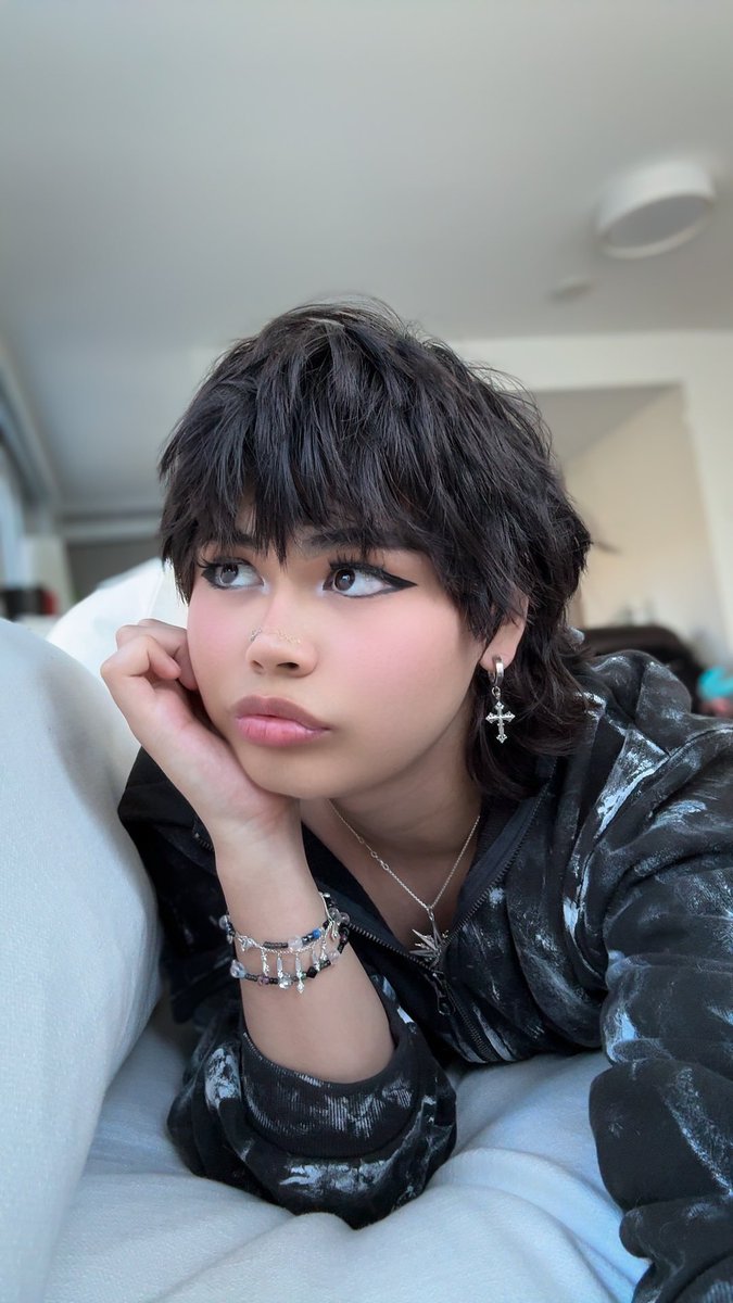 Mgoddess0's tweet photo. Am i cute enough to get your attention?? https://t.co/q9LhrlkG4R