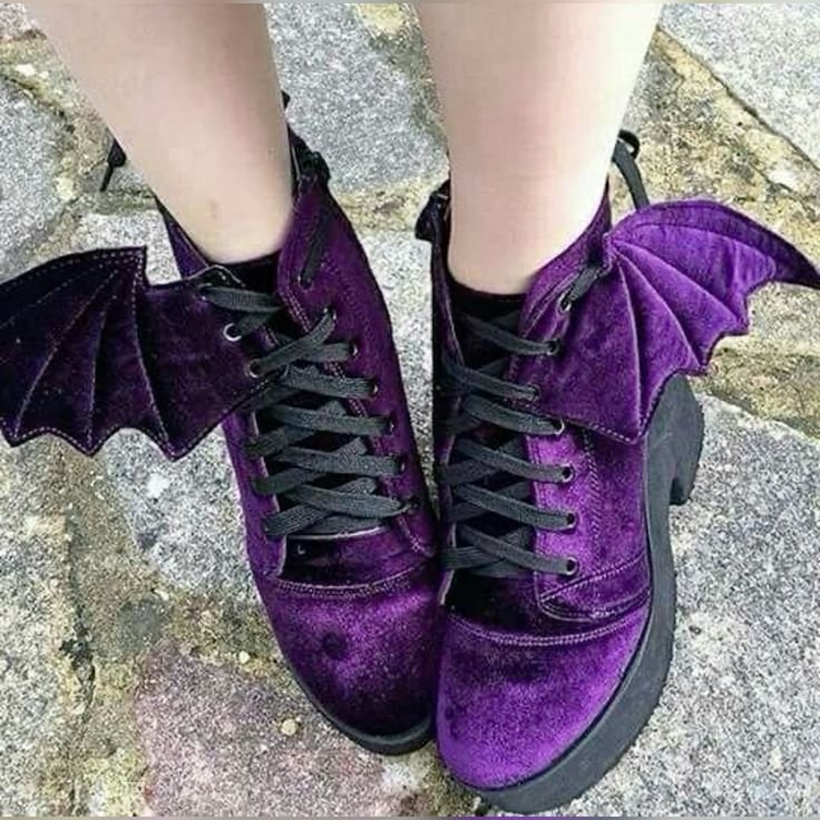Amethystspikes's tweet photo. [ Malina Baker ] https://t.co/pOdhfM9VnE