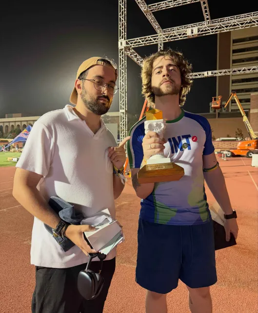 CellbitENG's tweet photo. 📸 Cellbit appeared on Etoiles' Instagram post!

"30 years old… and I celebrated it in a super COOL place in LOS ANGELES FOR A SUPER COMPETITION….  

Thanks you Streamer Games, I loved representing Team FRANCE by streaming/casting both days. Huge congrats to them, they were amazing, I had so much fun… It was also great meeting so many international streamers!!!!!  

Congrats to (Ludwig), the event was awesome, congrats to us for tying for 4th place, thanks Pokimane for the co-cast, and congrats to the security guy who did his job greatly."
