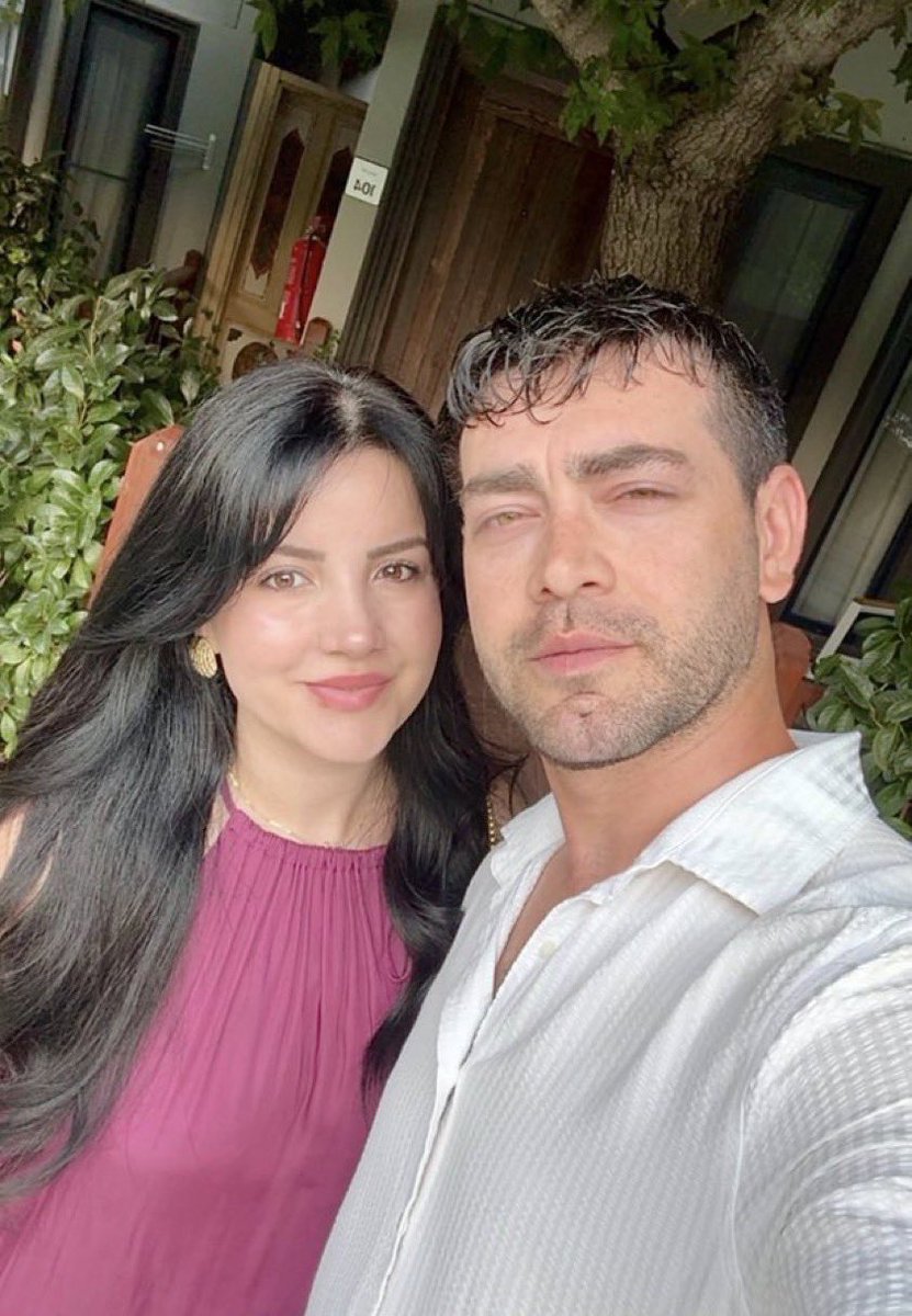 mycapella01's tweet photo. #BarışBaktaş ve eşi Gülüm Baktaş ♥️ https://t.co/nsojGvATmE