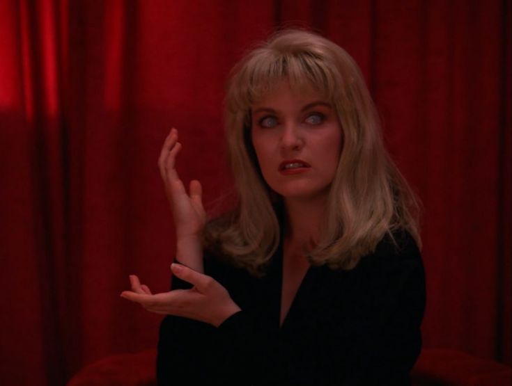 freakyfilms0's tweet photo. Laura Palmer in Twin Peaks https://t.co/EbPeOGX5dI