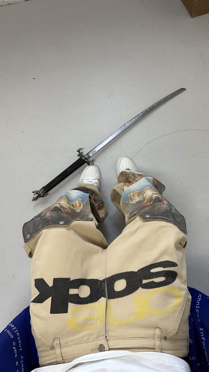 lilonesock's tweet photo. Double knee Renaissance   🗡️ ✨ https://t.co/ar0q7KvDdP