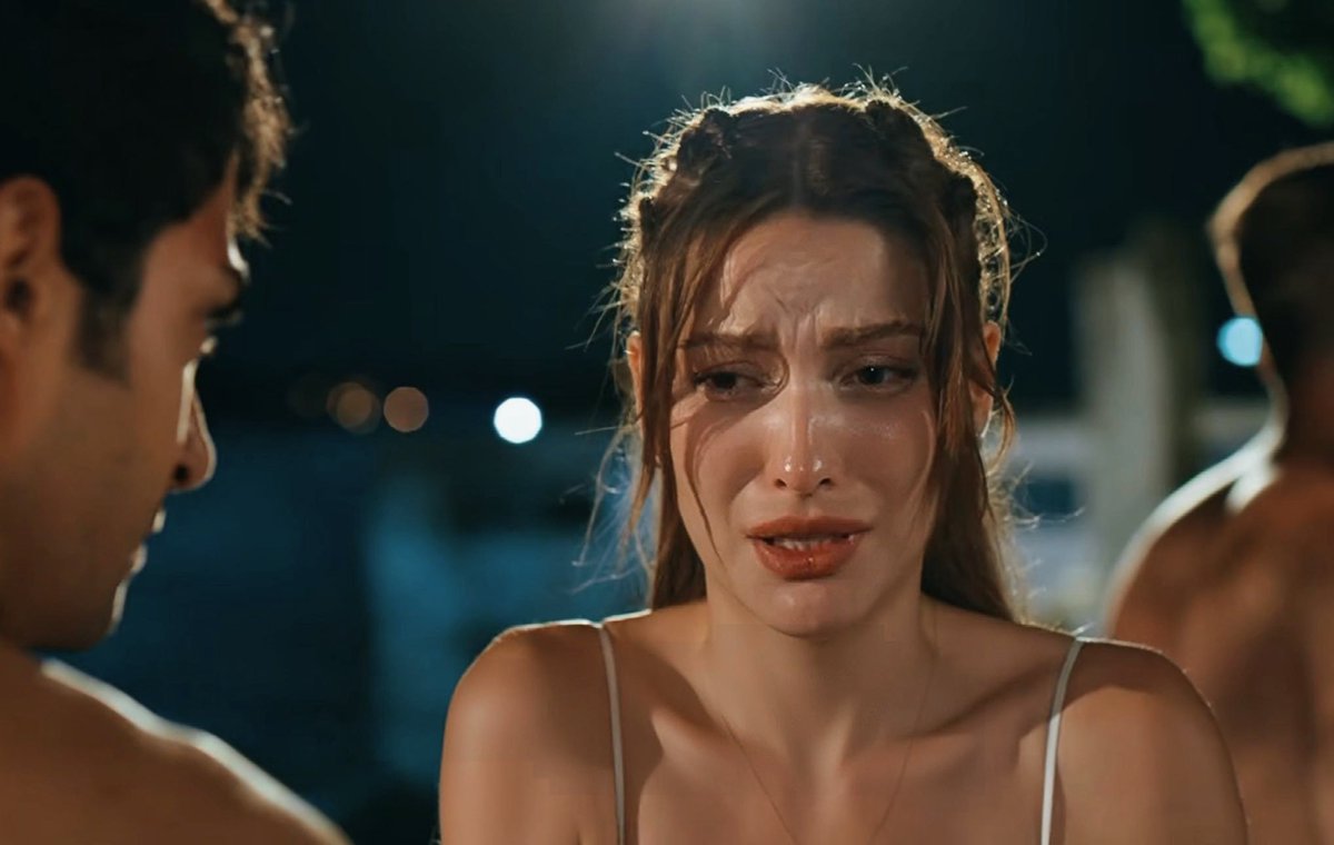 clownedgoat's tweet photo. the way he’s the one who’s hurt but i’m 100% sure he will be more worried about her being okay, the way he’s looking at her 🥺 <3 #emnaz https://t.co/J1MxNFFEI3