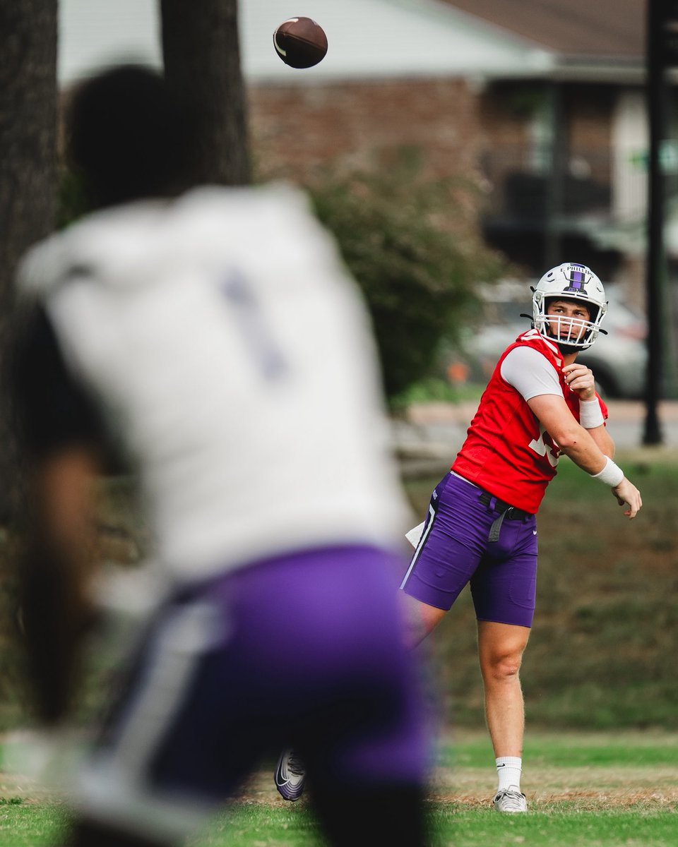 UCA_Football's tweet photo. Camp reps 😮‍💨

#BearClawsUp x #FearTheStripes https://t.co/rqmql88qSe